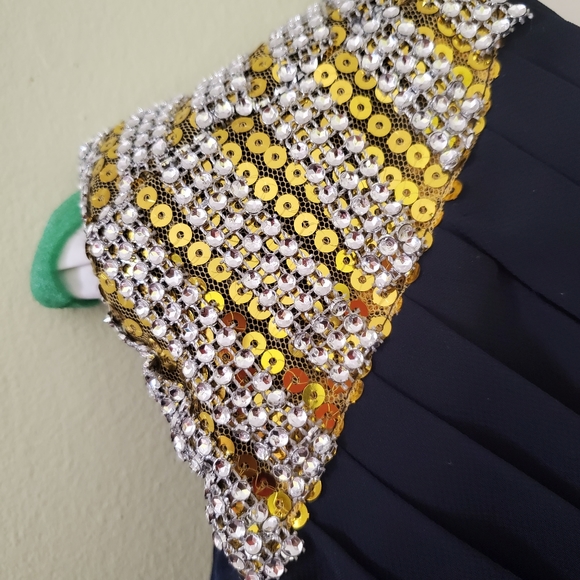 🎉2X HP🎊 Vintage Embellished Gown - Picture 7 of 10